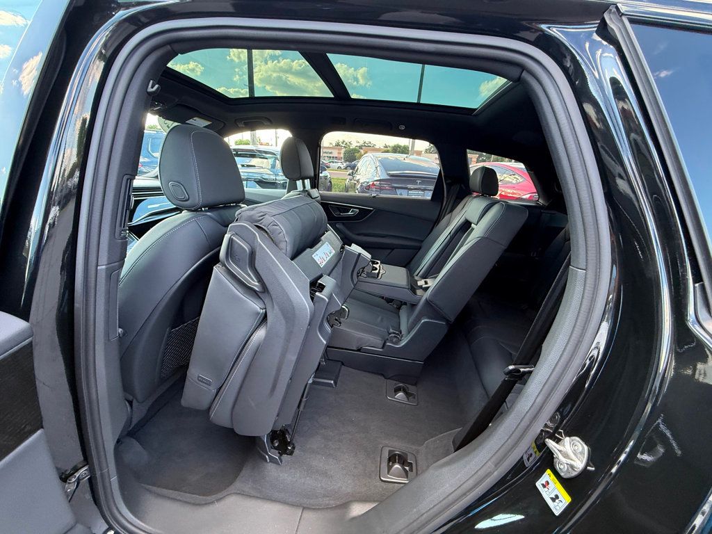 2025 Audi Q7 *Q7 PREMIUM PLUS55 AWD**EXECUTIVE PACKAGE**BLACK OPTIC PACKAGE** - 23021791 - 24