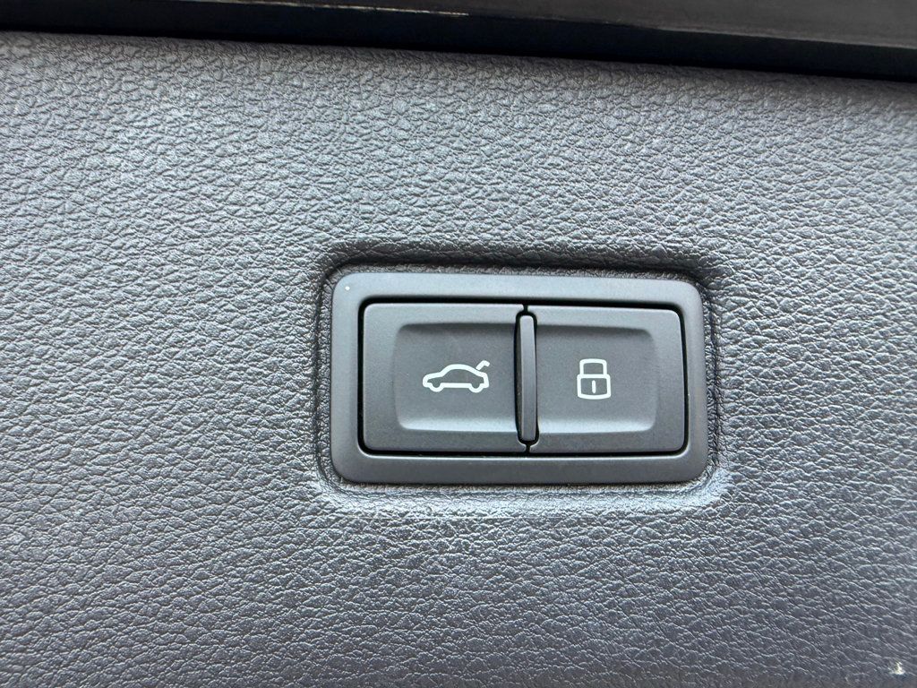 2025 Audi Q7 *Q7 PREMIUM PLUS55 AWD**EXECUTIVE PACKAGE**BLACK OPTIC PACKAGE** - 23021791 - 33