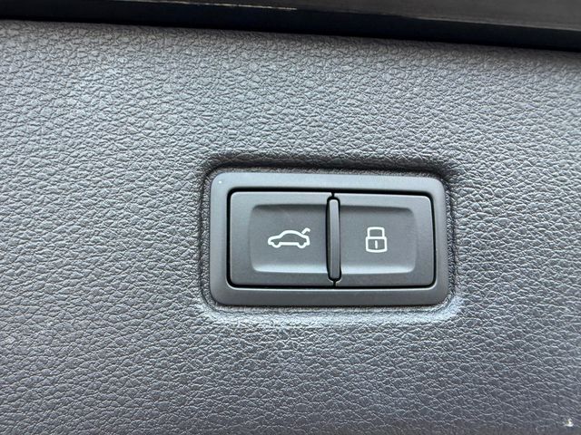2025 Audi Q7 *Q7 PREMIUM PLUS55 AWD**EXECUTIVE PACKAGE**BLACK OPTIC PACKAGE** - 23021791 - 33