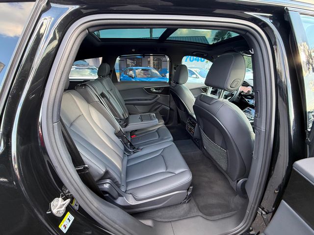 2025 Audi Q7 *Q7 PREMIUM PLUS55 AWD**EXECUTIVE PACKAGE**BLACK OPTIC PACKAGE** - 23021791 - 34