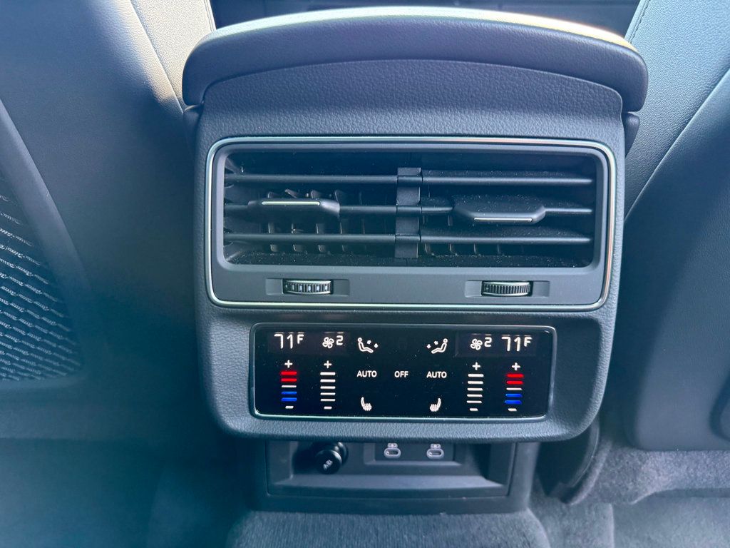 2025 Audi Q7 *Q7 PREMIUM PLUS55 AWD**EXECUTIVE PACKAGE**BLACK OPTIC PACKAGE** - 23021791 - 35