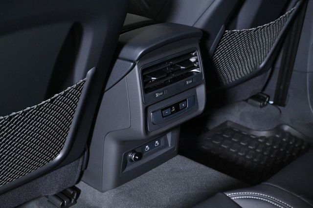 2025 Audi Q8 55 Premium - 23021830 - 17