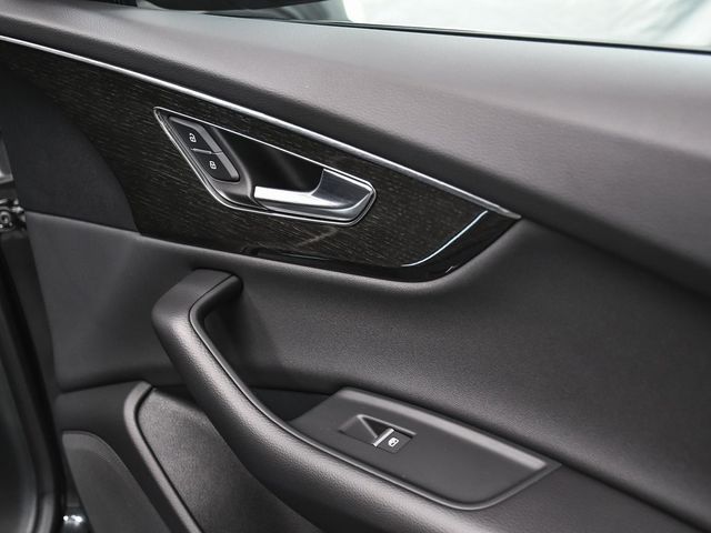 2025 Audi Q8 55 Premium - 22956762 - 13