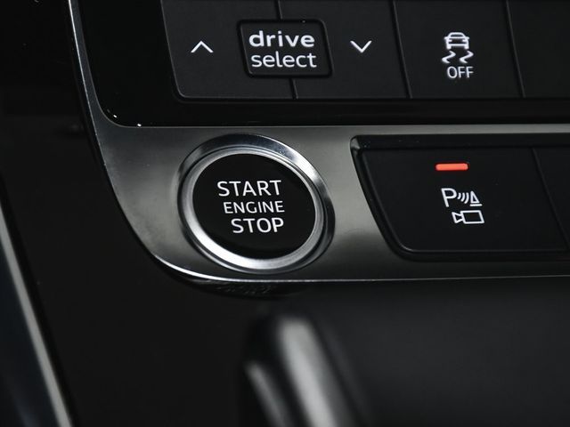 2025 Audi Q8 55 Premium - 22956762 - 31