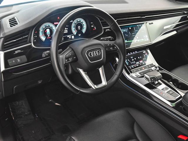 2025 Audi Q8 55 Premium Plus - 23055719 - 17