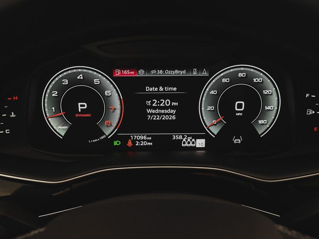 Audi Q8 photo 19