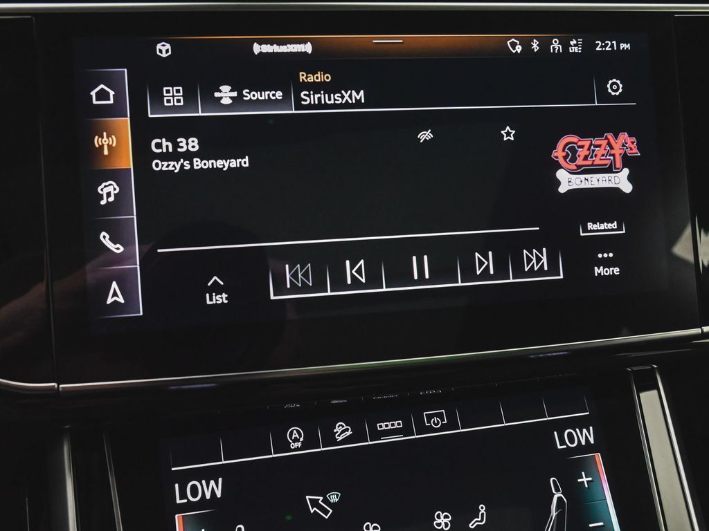 Audi Q8 photo 22