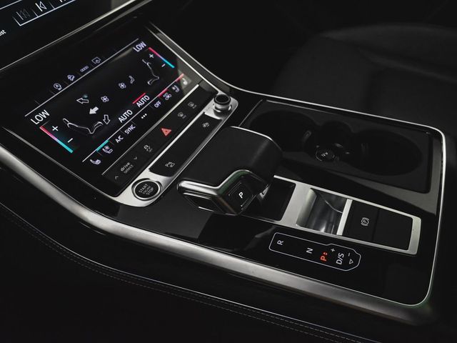 2025 Audi Q8 55 Premium Plus - 23055719 - 29