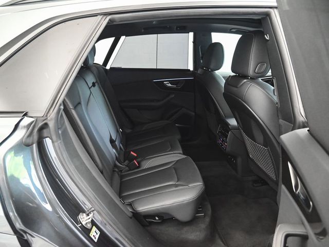 2025 Audi Q8 55 Premium Plus - 23055719 - 33