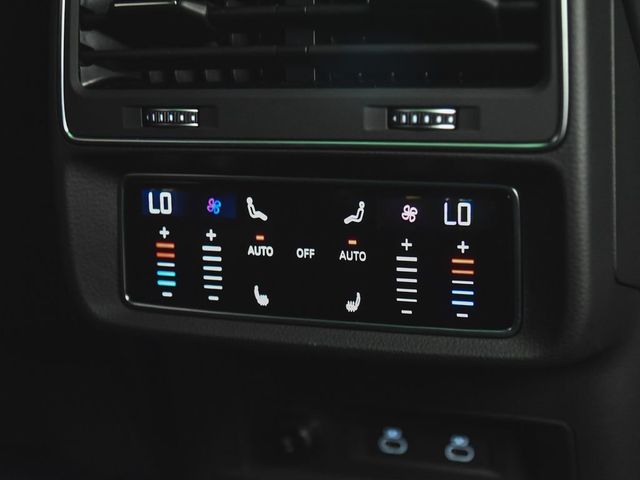 2025 Audi Q8 55 Premium Plus - 23055719 - 34