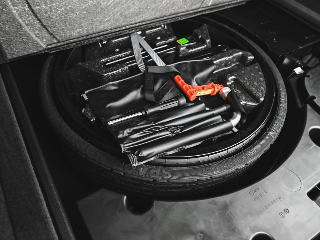 Audi Q8 photo 42