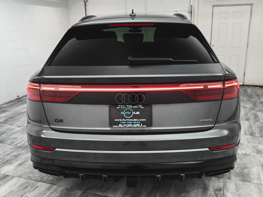 Audi Q8 photo 5