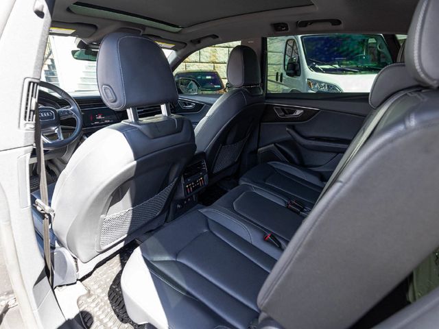 2025 Audi Q8 55 Premium Plus - 23083304 - 26