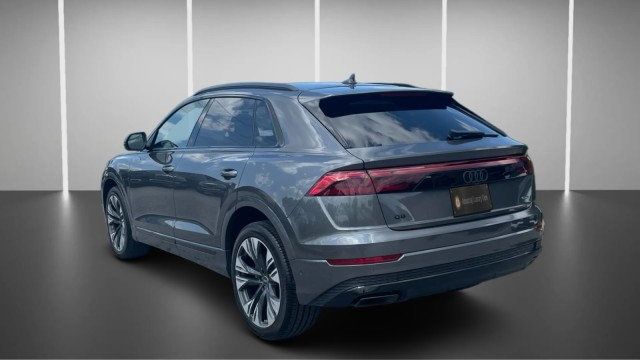 2025 Audi Q8 Premium Plus 55 TFSI quattro - 23072831 - 10