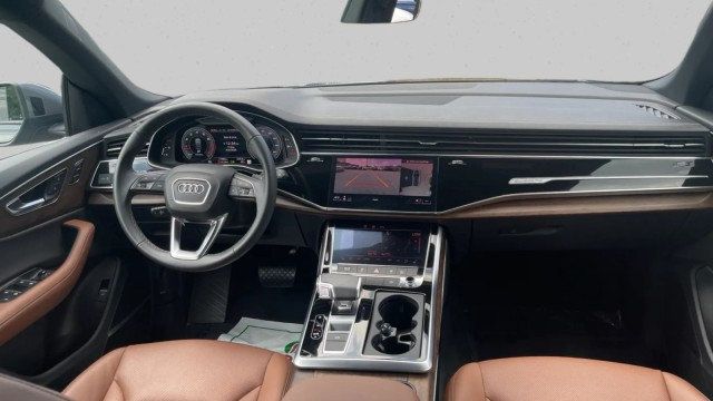 2025 Audi Q8 Premium Plus 55 TFSI quattro - 23072831 - 13