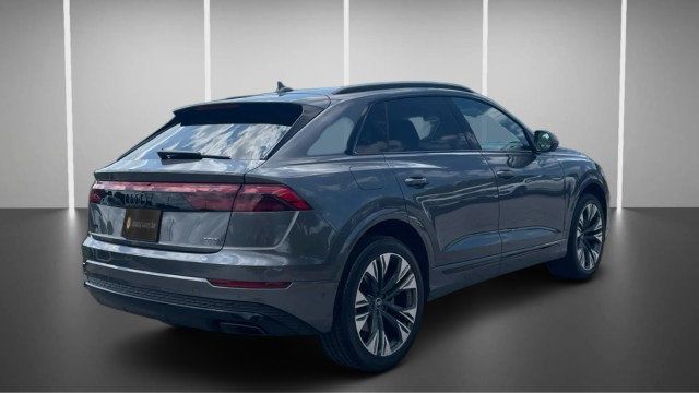 2025 Audi Q8 Premium Plus 55 TFSI quattro - 23072831 - 7