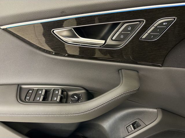 2025 Audi Q8 Premium Plus 55 TFSI quattro - 23034845 - 18