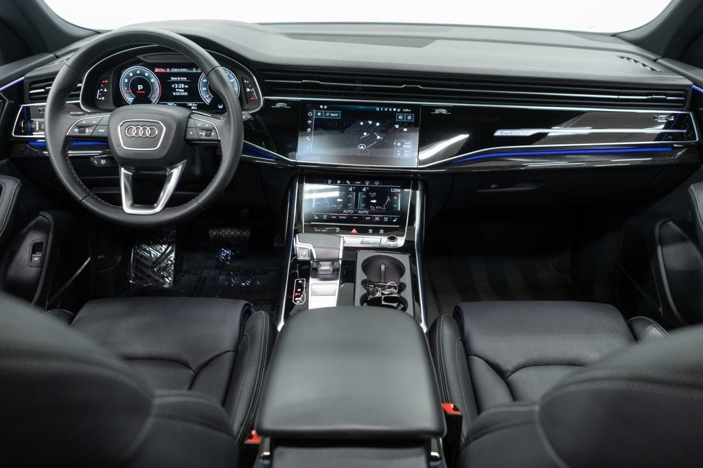 2025 Audi Q8 Prestige 55 photo 10
