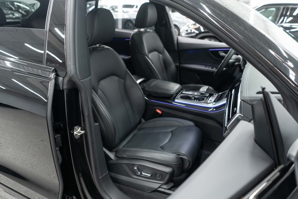 2025 Audi Q8 Prestige 55 photo 11