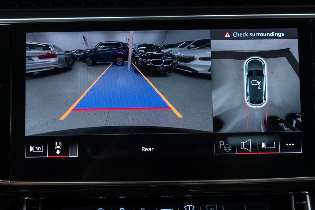 2025 Audi Q8 Prestige 55 photo 21