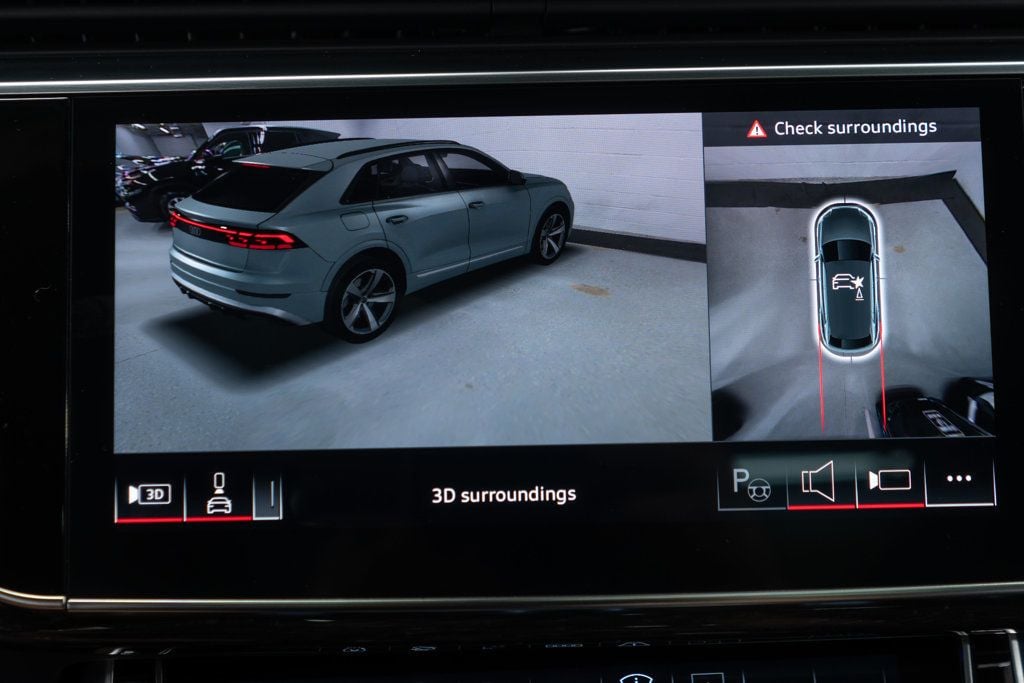 2025 Audi Q8 Prestige 55 photo 23