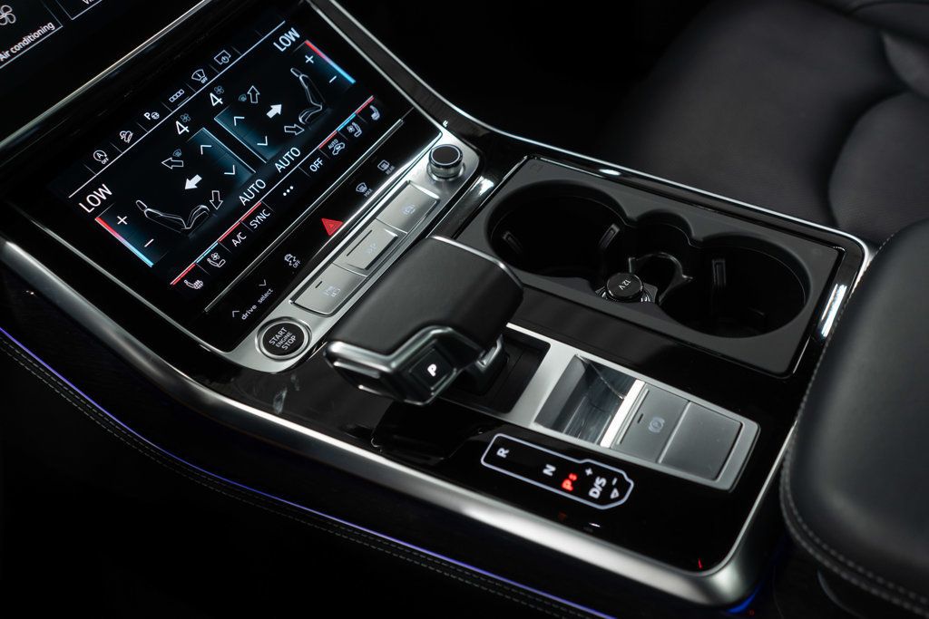 2025 Audi Q8 Prestige 55 photo 25