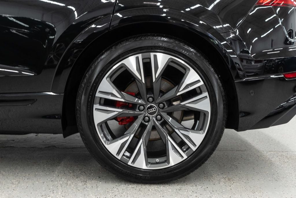2025 Audi Q8 Prestige 55 photo 34