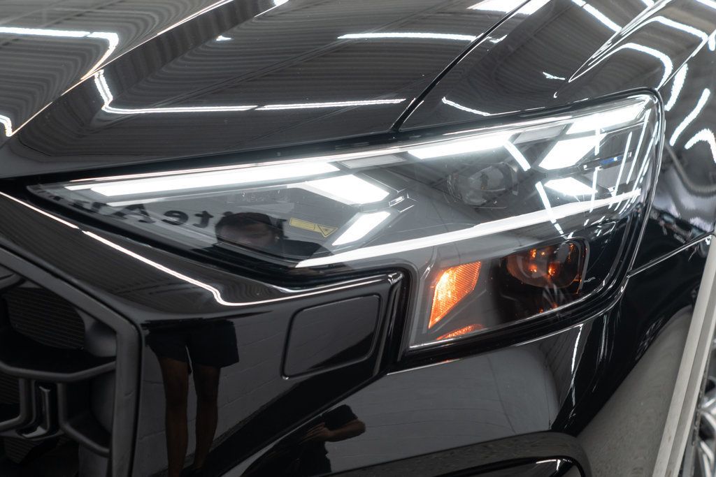 2025 Audi Q8 Prestige 55 photo 42