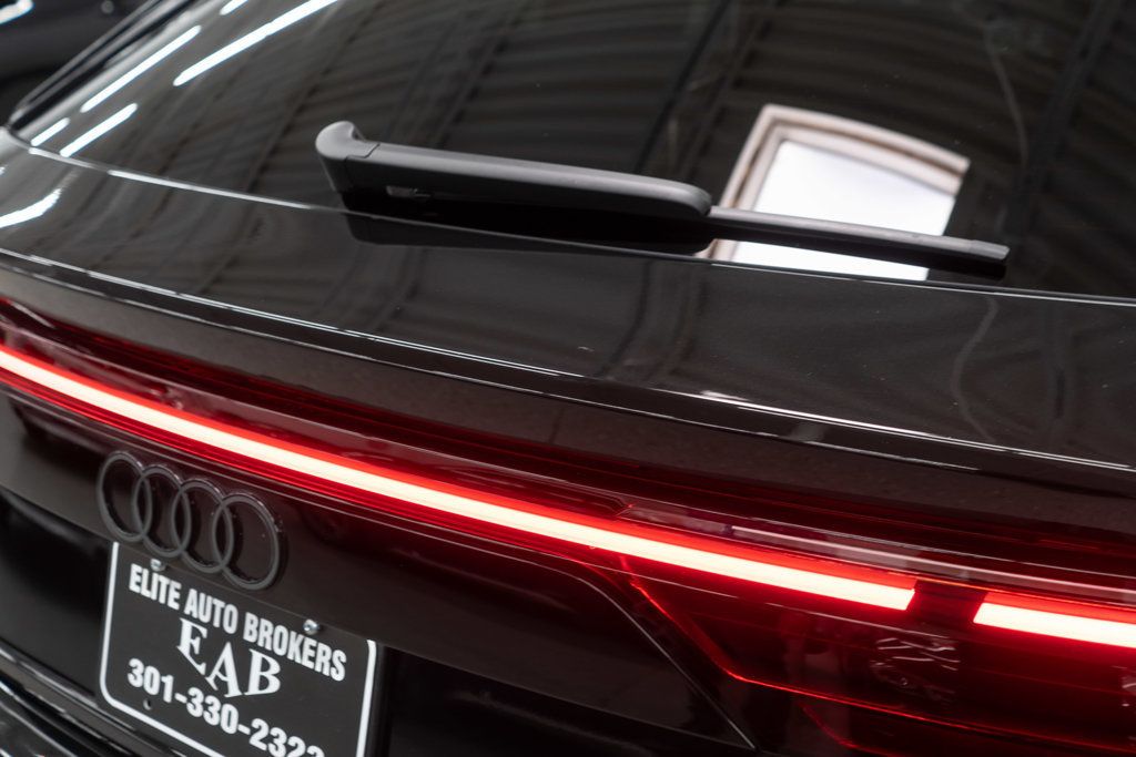 2025 Audi Q8 Prestige 55 photo 44