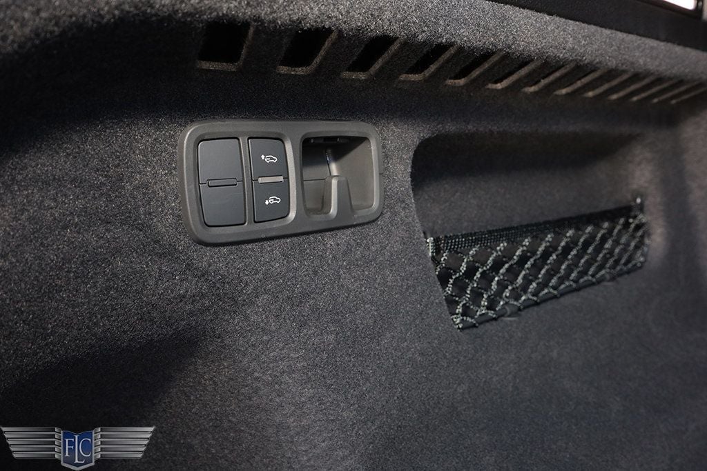 2025 Audi Q8 Prestige 55 TFSI quattro - 22934361 - 18