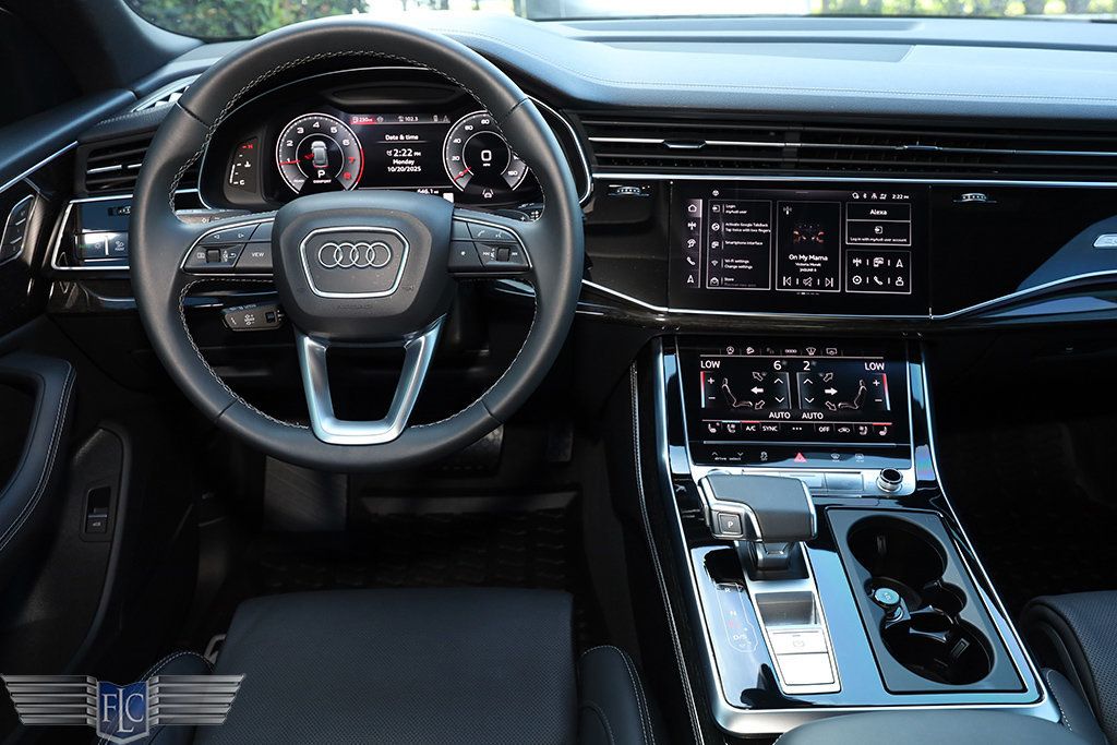 2025 Audi Q8 Prestige 55 TFSI quattro - 22934361 - 21