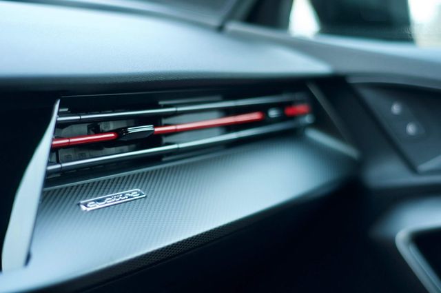 2025 Audi RS 3 RS3-DesignPkg/SonoPremiumAudio/CarbonAtlasInlays/PushButtonStart - 22970288 - 28