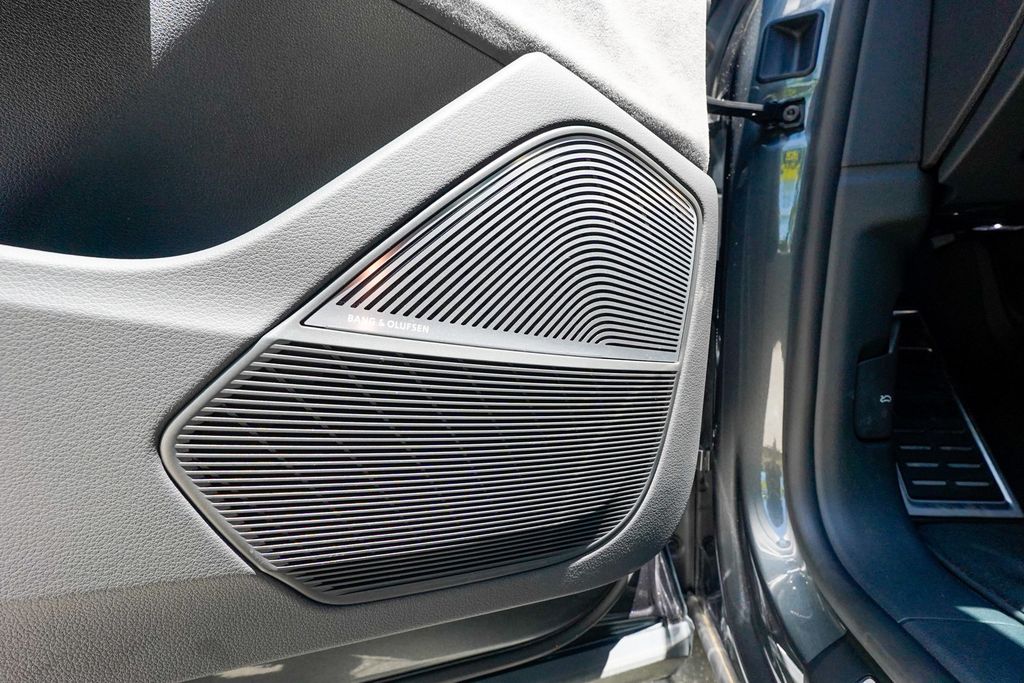 2025 Audi RS Q8 performance 4.0 TFSI quattro - 23062308 - 56