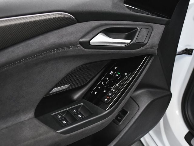 2025 Audi S6 Sportback e-tron Prestige - 22948367 - 9