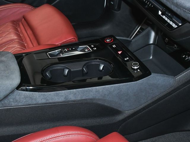 2025 Audi S6 Sportback e-tron Prestige - 22948367 - 71