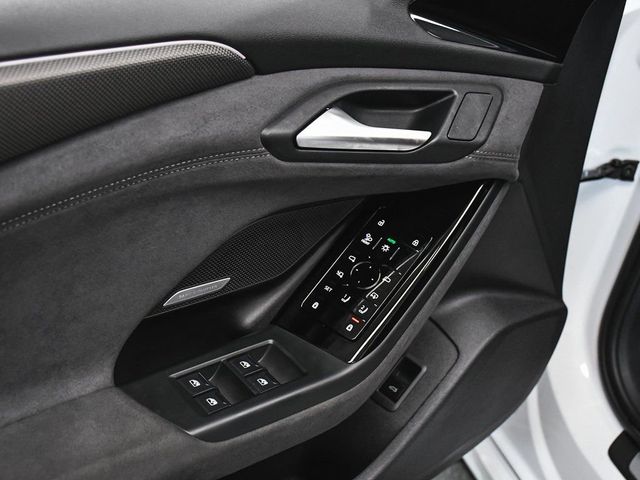 2025 Audi S6 Sportback e-tron Prestige - 23006676 - 9