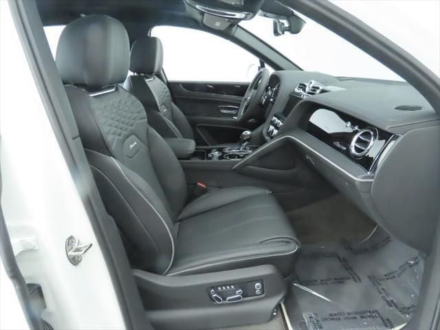2025 Bentley Bentayga Azure AWD - 22981255 - 20