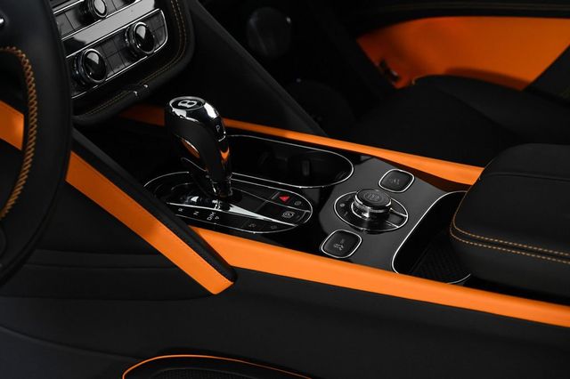 2025 Bentley Bentayga S - 22946267 - 25