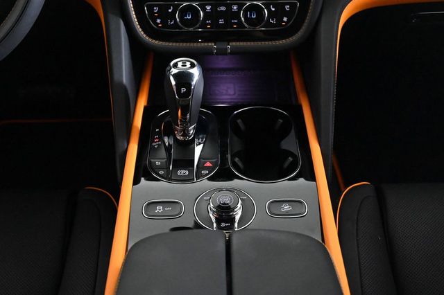 2025 Bentley Bentayga V8 - 22946267 - 13
