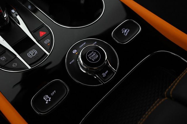 2025 Bentley Bentayga V8 - 22946267 - 21