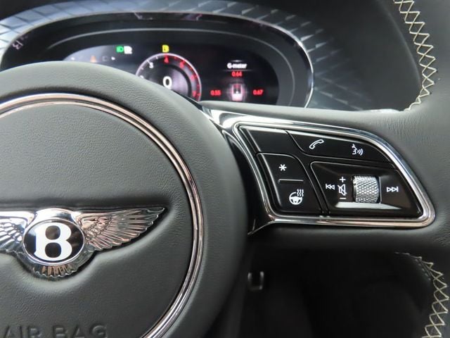 2025 Bentley Bentayga V8 AWD - 22891854 - 11