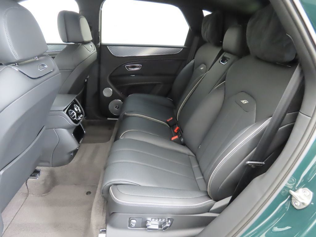 2025 Bentley Bentayga V8 photo 21