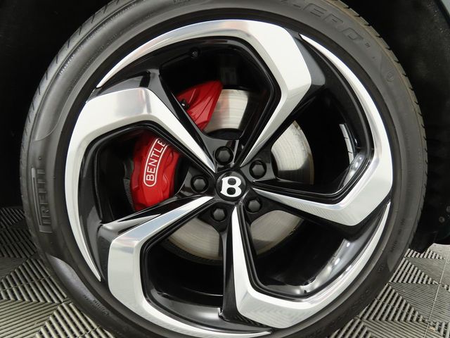 2025 Bentley Bentayga V8 AWD - 22891854 - 32