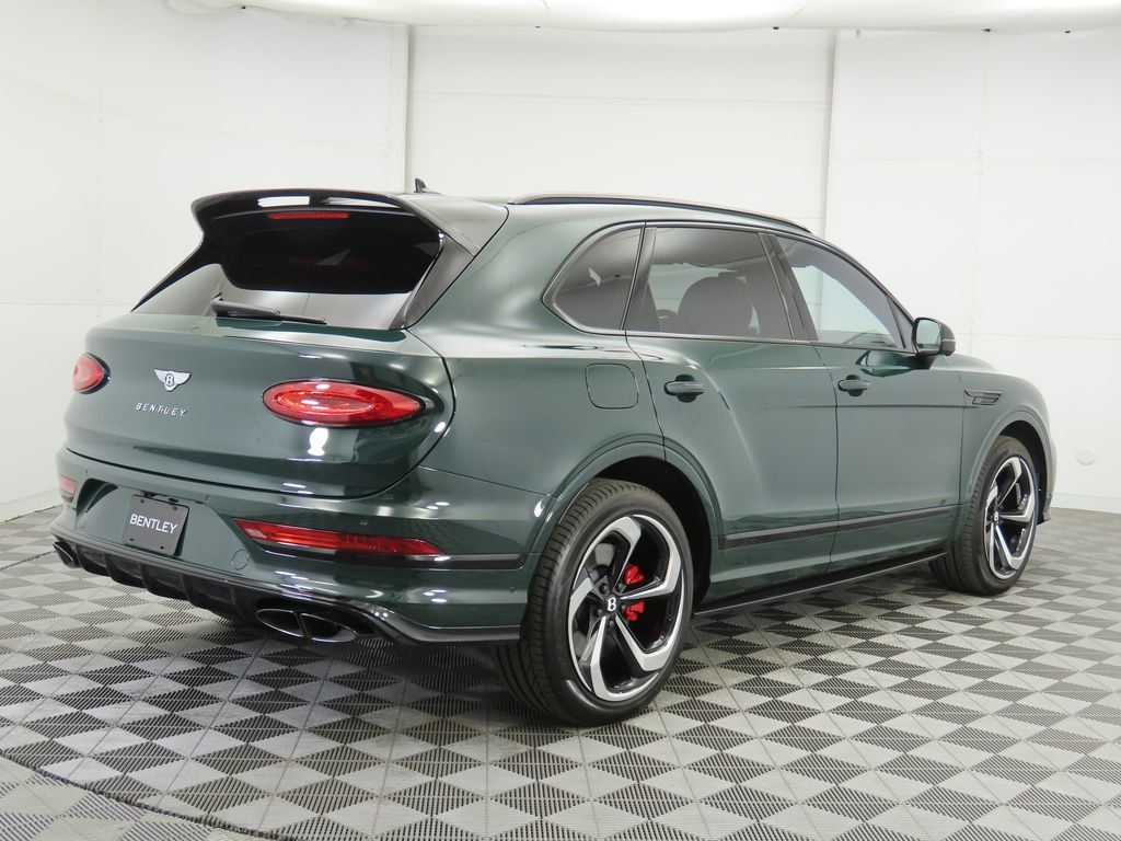 2025 Bentley Bentayga V8 photo 5