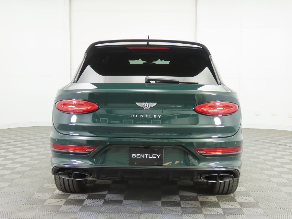 2025 Bentley Bentayga V8 photo 6