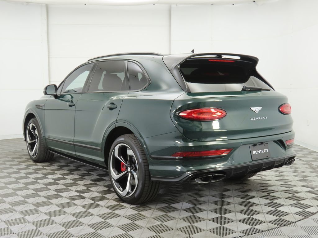 2025 Bentley Bentayga V8 photo 7