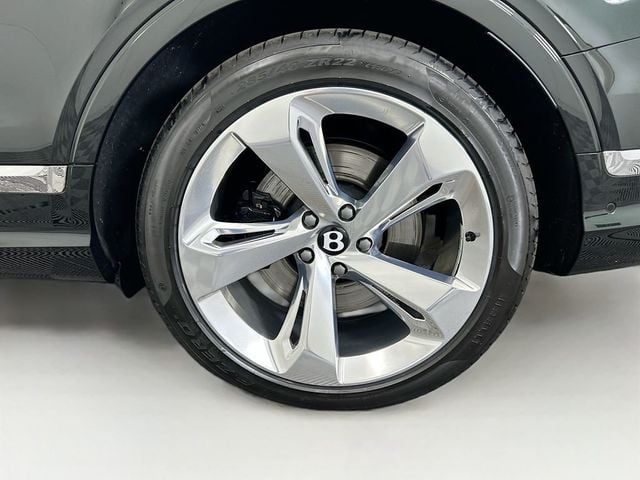 2025 Bentley Bentayga EWB V8 AWD - 22989350 - 29