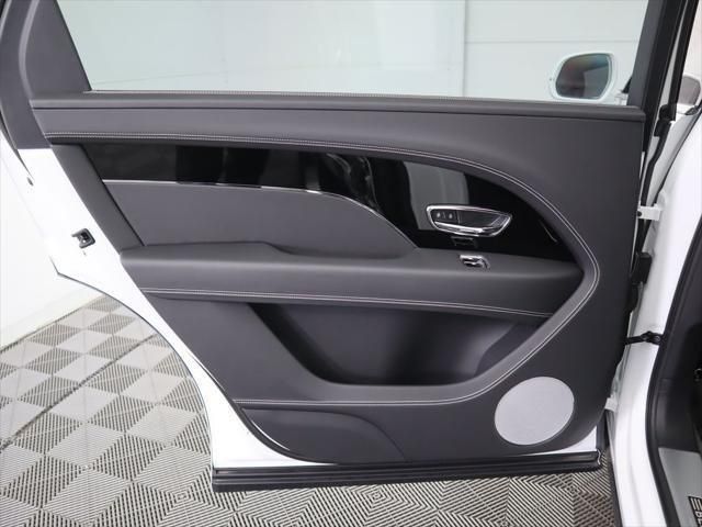 2025 Bentley Bentayga EWB V8 AWD - 23022887 - 26