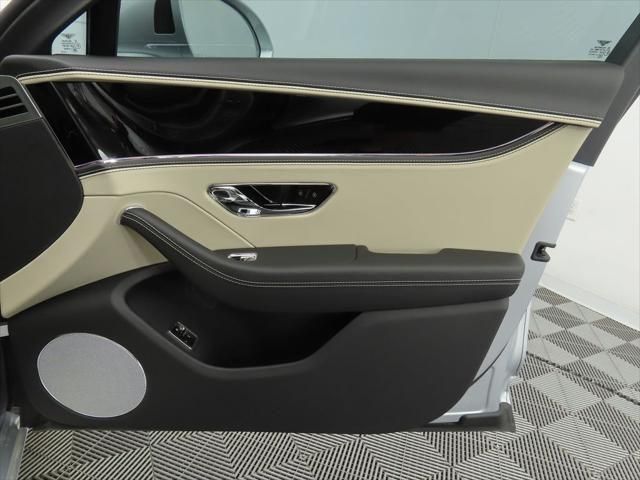 2025 Bentley Flying Spur Black Edition Sedan - 23021249 - 24