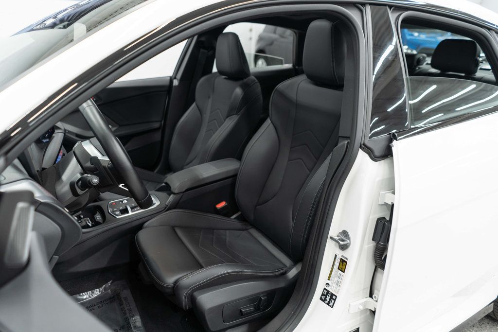 BMW 2 Series photo 10
